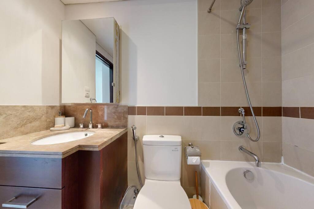 Studio In Best Part Of Downtown With Amazing Pool Dubai Eksteriør billede